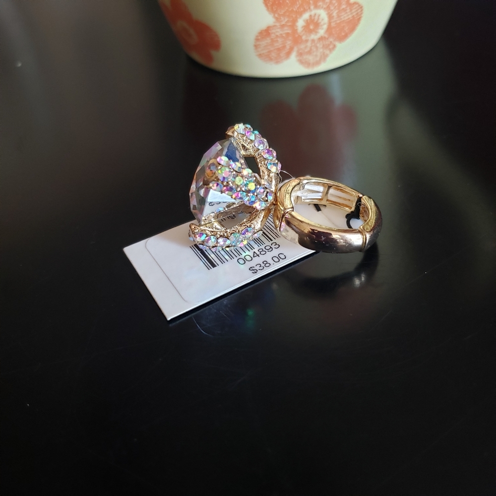 NWT Golden Rainbow Rhinestone Ring - Picture 7 of 7